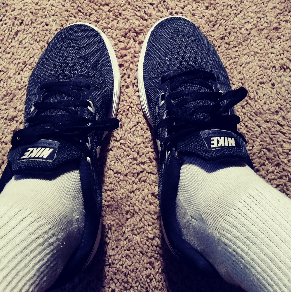 Women's size 9 nike shoe